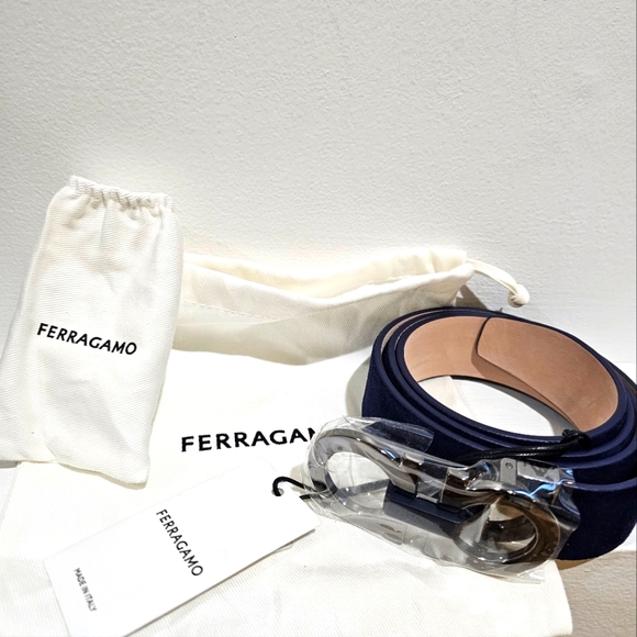 FERRAGAMO GANCIO SUEDE BELT - Picture 1 of 12